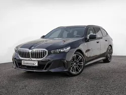Carbonschwarz Gebraucht 2024 BMW 520 M Sport Kombi | 49.750 € (Guter Preis)