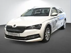 Weiß Gebraucht 2020 Skoda Superb Style Kombi | 23.490 € (Guter Preis)