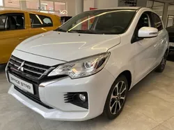 Weiß Gebraucht 2024 Mitsubishi Space Star Top Limousine | 16.990 € (Etwas zu teuer)