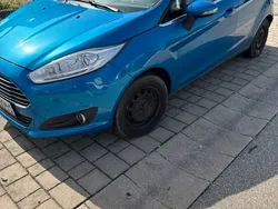 Blau Gebraucht 2015 Ford Fiesta Titanium Kleinwagen | 5.500 € (Fairer Preis)