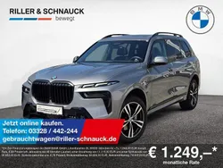 Skyscraper grau Gebraucht 2024 BMW X7 M Sport SUV | 89.950 € (Fairer Preis)