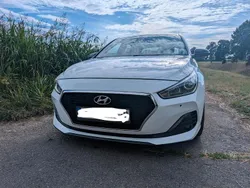 Weiß Gebraucht 2019 Hyundai i30 Limousine | 12.600 € (Fairer Preis)