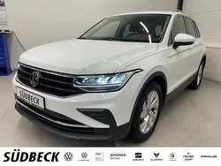 Weiss Gebraucht 2023 VW Tiguan Move SUV | 30.650 € (Fairer Preis)