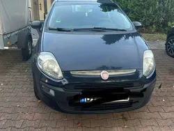 Blau Gebraucht 2010 Fiat Punto Active Kleinwagen | 1.700 € (Fairer Preis)