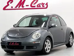 Grau Gebraucht 2010 VW Beetle Limousine | 6.990 € (Teuer)