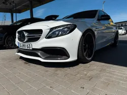 Weiß Gebraucht 2018 Mercedes C63 AMG AMG Limousine | 41.500 € (Fairer Preis)