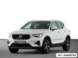 Weiss Gebraucht 2025 Volvo XC40 Core SUV | 33.440 € (Guter Preis)