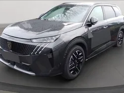 Grau Gebraucht 2024 Peugeot 5008 GT Van / Kleinbus | 47.349 € (Teuer)