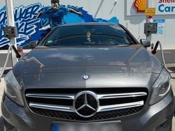 Grau Gebraucht 2013 Mercedes A200 Kleinwagen | 9.999 €