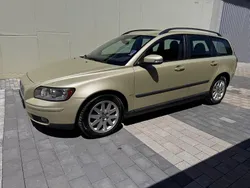 Grün Gebraucht 2006 Volvo V50 Kombi | 2.400 € (Fairer Preis)