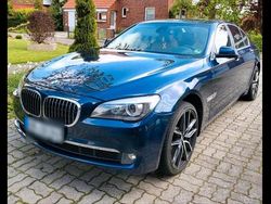 Blau Gebraucht 2010 BMW 740L Sport Line Limousine | 11.500 €