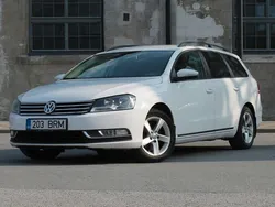 Weiß Gebraucht 2014 VW Passat Limousine | 4.590 € (Guter Preis)