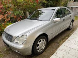 Silber Gebraucht 2003 Mercedes C200 Limousine | 4.490 € (Etwas zu teuer)
