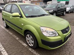 Grün Gebraucht 2005 Kia Rio Kleinwagen | 2.500 € (Fairer Preis)