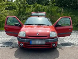Rot Gebraucht 2000 Renault Clio II Kleinwagen | 1.200 €