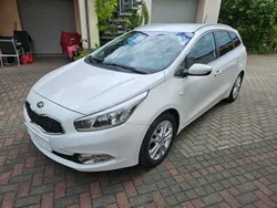 Weiß Gebraucht 2015 Kia Ceed Sportswagon Kombi | 9.999 € (Etwas zu teuer)