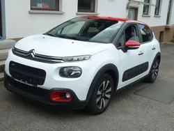 Weißrot Gebraucht 2017 Citroën C3 PureTech Kleinwagen | 6.800 € (Fairer Preis)