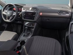 Grau Gebraucht 2024 VW Tiguan SUV | 31.149 € (Guter Preis)