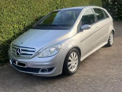 Grau Gebraucht 2006 Mercedes B180 Van / Kleinbus | 5.800 €