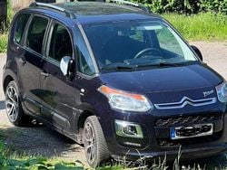 Blau Gebraucht 2015 Citroën C3 Picasso PureTech Van / Kleinbus | 4.400 € (Fairer Preis)