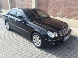 Schwarz Gebraucht 2005 Mercedes C200 Elegance Limousine | 3.000 € (Fairer Preis)