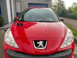 Rot Gebraucht 2009 Peugeot 206+ Kleinwagen | 2.500 € (Guter Preis)
