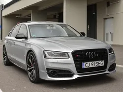 Silber Gebraucht 2014 Audi A8 Ambiente Limousine | 30.000 €
