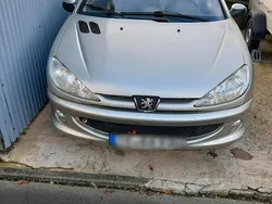 Beige Gebraucht 2005 Peugeot 206 CC Cabrio | 2.000 €