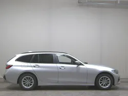 Glaciersilber metallic Gebraucht 2021 BMW 318 Advantage Kombi | 23.980 € (Fairer Preis)