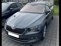 Quarzgrau metallic Gebraucht 2016 Skoda Superb Style Kombi | 10.999 € (Fairer Preis)