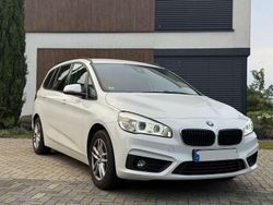 Weiß Gebraucht 2015 BMW 218 Advantage Van / Kleinbus | 8.995 € (Fairer Preis)