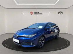 Blau Gebraucht 2018 Toyota Auris Touring Sports Team Kombi | 15.888 € (Fairer Preis)