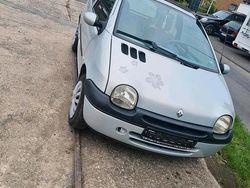 Silber Gebraucht 2005 Renault Twingo Kleinwagen | 1.350 €