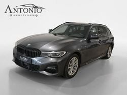 Grau Gebraucht 2020 BMW 330e M Sport Kombi | 29.990 € (Guter Preis)