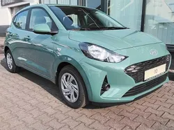 Grün Neu 2025 Hyundai i10 Kleinwagen | 17.290 € (Fairer Preis)