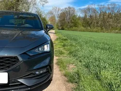 Grau Gebraucht 2020 Seat Leon FR Limousine | 20.995 € (Fairer Preis)