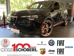 Schwarz Neu 2025 Alfa Romeo Junior Veloce SUV | 44.990 € (Guter Preis)