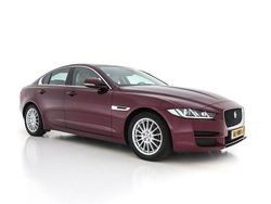 Rot Gebraucht 2017 Jaguar XE Business Edition Limousine | 8.944 € (Etwas zu teuer)
