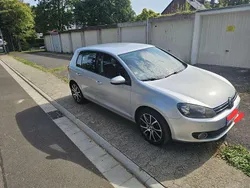 Silber Gebraucht 2010 VW Golf VI Comfortline Limousine | 2.799 € (Fairer Preis)