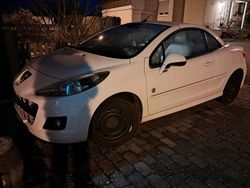 Weiß Gebraucht 2013 Peugeot 207 CC Roland Garros Cabrio | 4.000 € (Guter Preis)