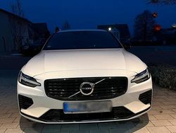 Weiß Gebraucht 2020 Volvo V60 Kombi | 33.600 € (Fairer Preis)