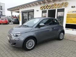Mineralgrau/grau (metallic) Gebraucht 2022 Fiat 500e Action Kleinwagen | 18.899 €