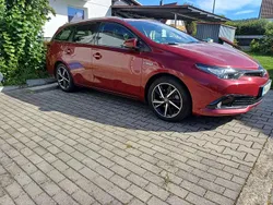 Rot Gebraucht 2019 Toyota Auris Touring Sports Kombi | 17.000 € (Fairer Preis)