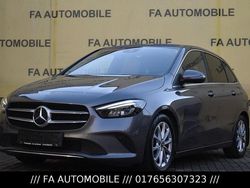 Grau Gebraucht 2020 Mercedes B200 Van / Kleinbus | 14.500 € (Guter Preis)