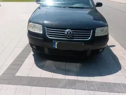 Schwarz Gebraucht 2002 VW Passat Kombi | 1.800 € (Guter Preis)