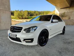 Weiß Gebraucht 2012 Mercedes C350 AMG line Limousine | 16.000 € (Fairer Preis)