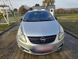 Silber Gebraucht 2007 Opel Corsa Kleinwagen | 6.000 €