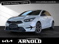 Grau (wolfgrau) Gebraucht 2024 Kia Ceed 4 Limousine | 21.830 € (Guter Preis)