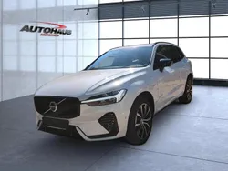 Crystal white (weiß) Gebraucht 2023 Volvo XC60 R-Design SUV | 44.990 € (Superpreis)