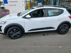 Weiß Gebraucht 2024 Dacia Sandero Expression Kleinwagen | 16.500 €